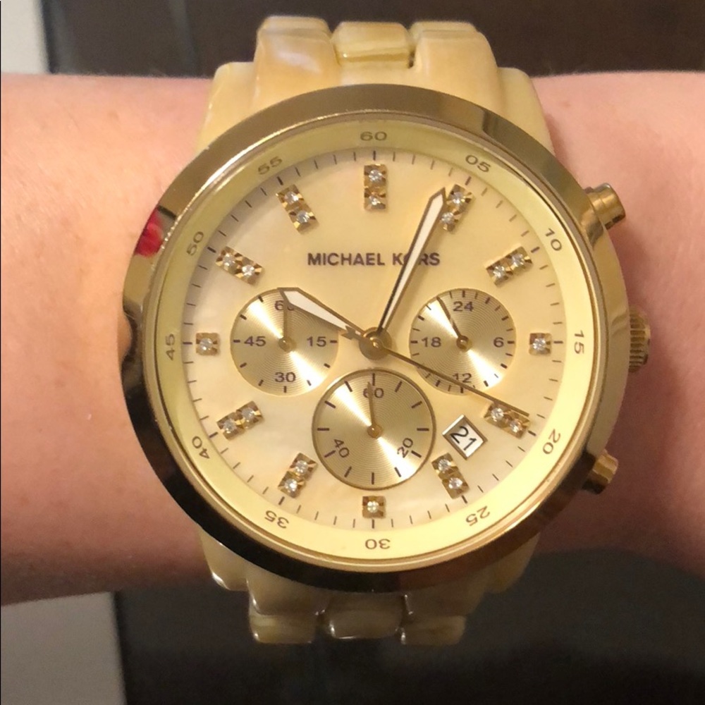Michael Kors Gold Womens’ Watch - Picture 2 of 4